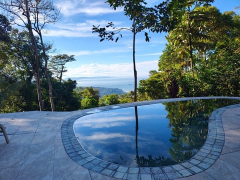50 mile oceanfront views of Osa Peninsula ,Corcovado and Whales Tail Nat. Park 