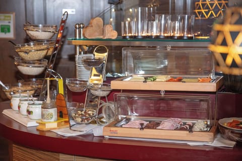 Free daily self-serve breakfast
