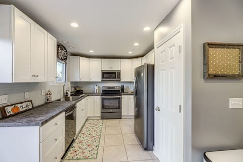 House (3 Bedrooms) | Interior