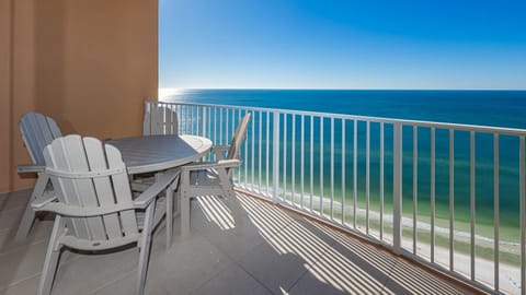 Condo, 2 Bedrooms | Outdoor dining