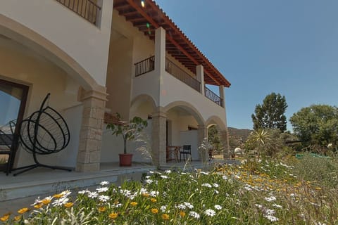Suite, Balcony, Mountain View | Terrace/patio