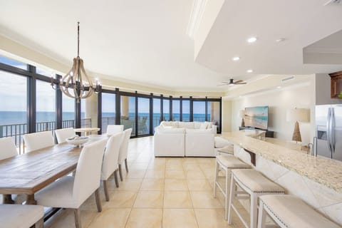 The Oasis 711 Orange Beach, Alabama, beach front, 4 bedroom condominium on the 7th floor