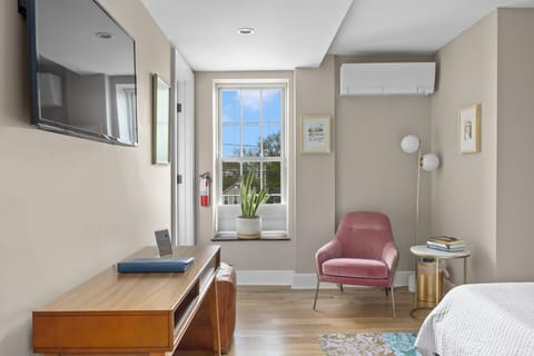 Standard Room, City View | Hypo-allergenic bedding, iron/ironing board, free WiFi, bed sheets