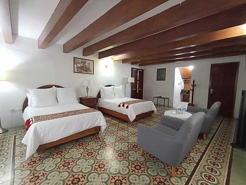 Classic Triple Room | Bed sheets