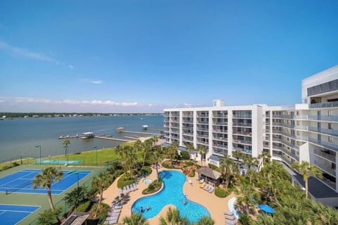 Lagoon, Pool & Tennis Courts