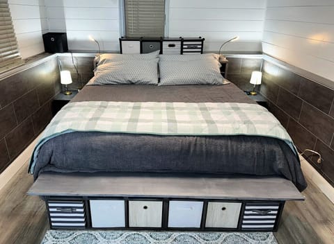 King Bed