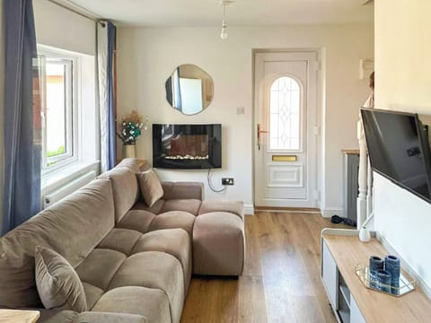 Living area | Julius-Den, Grantham