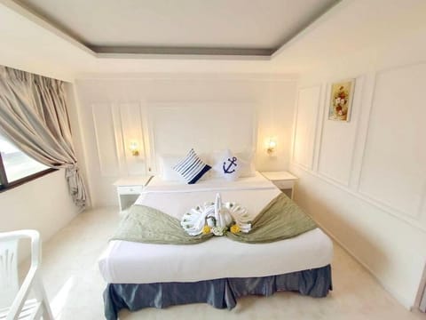 Standard Double Room | Desk, laptop workspace, WiFi (free)