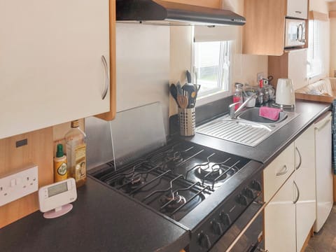 Open plan living space | Marni&rsquo;s Seaview, Heysham, near Morecambe