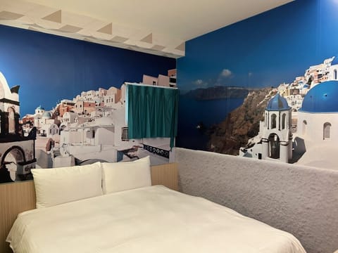 Business Room, 1 Double Bed | In-room safe, free WiFi, bed sheets