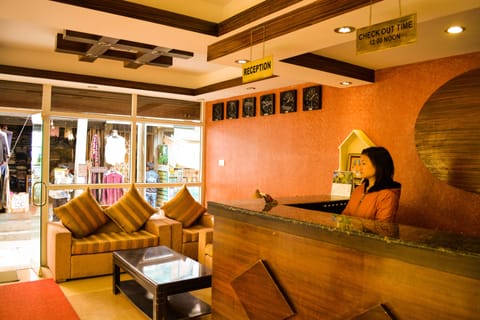 Check-in/check-out kiosk