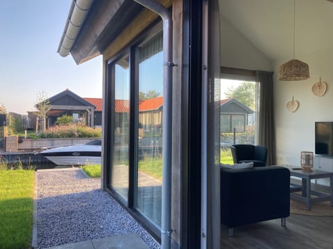 House, 2 Bedrooms, Patio, Garden View | Interior