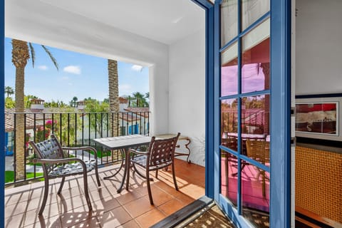 Studio Balcony