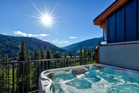 Townhome, 3 Bedrooms | Outdoor spa tub