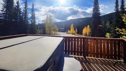 Townhome, 4 Bedrooms | Outdoor spa tub