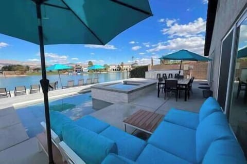 Lakefront Getaway: Pool, Spa & Game Room Fun (1)