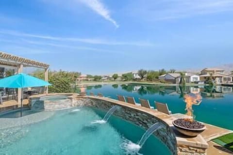 Lakeside Oasis: Game Room, Pool & Spa (1)