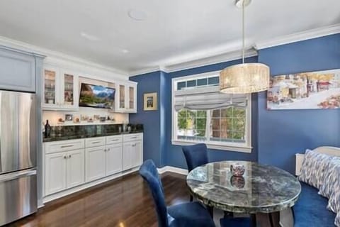 Gorgeous Mountain Villa: Pool, Spa, Gym & Games (20)