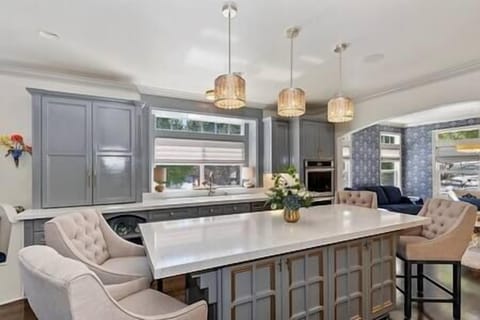 Gorgeous Mountain Villa: Pool, Spa, Gym & Games (24)