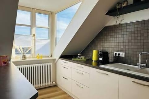 51779098 4db8 4a12 9ad3 65c46f0a4618