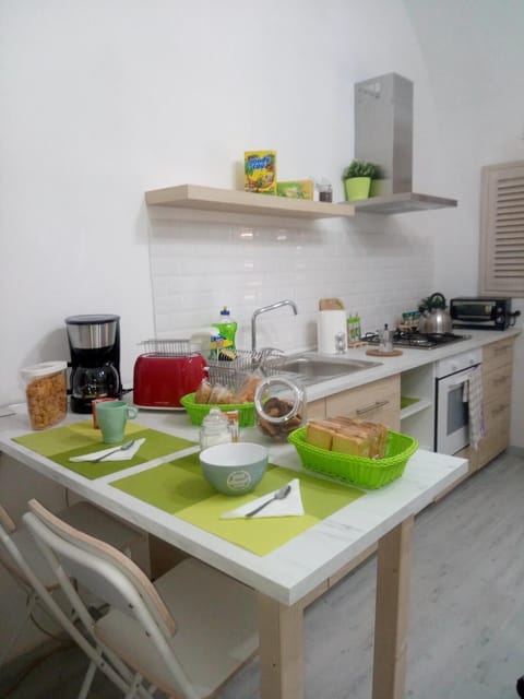 House, 1 Bedroom, Smoking, City View | Interior