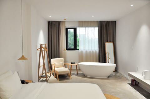 Senior Double Room | Premium bedding, memory foam beds, soundproofing, WiFi (free)