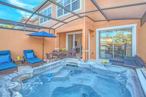 Relaxing hot tub on the private covered lanai