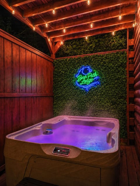 Indoor spa tub
