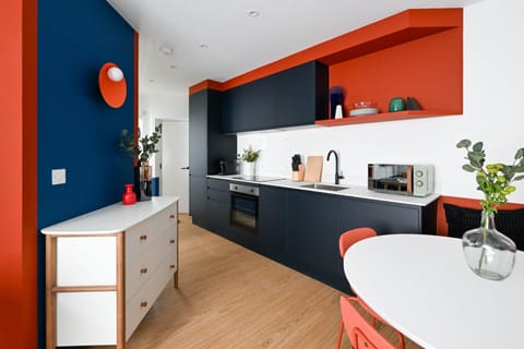 House | 2 bedrooms, desk, Internet