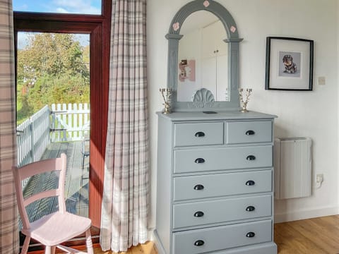 Double bedroom | Nolton HavenGiddy Puffin, Haverfordwest