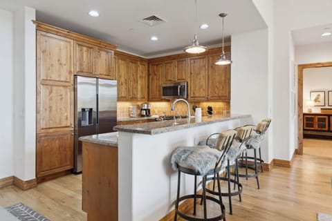 bcl-a408-6335_54065512489_o