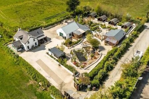 900c9976 cf7d 4146 aade 17d9990d4f38