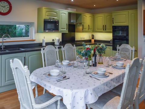 Kitchen | Chestnut Cottage, Great Yarmouth