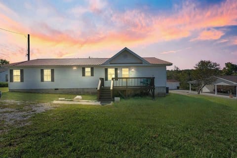 Night view of our property. We invite you to relax and enjoy your stay in West Knoxville.