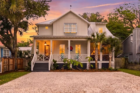 Pelican's Perch Near Beach, Pool, And Hot Tub - A St. Simons vacation home at 1136 Peachtree, 0.2 miles from the beach with porches, fenced pool space, and parking for 3.