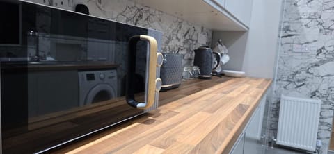 Apartment | Private kitchen | Fridge, microwave, oven, stovetop