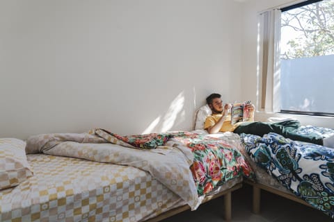 Bedroom 3 :  single beds