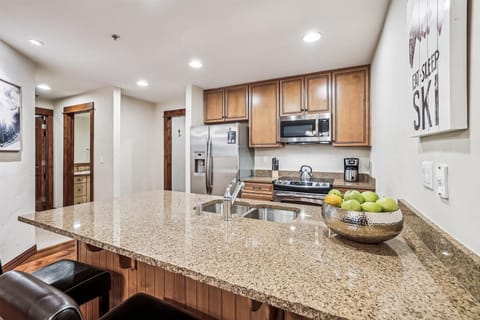 Kitchen, Bluesky 414, Breckenridge Vacation Rental