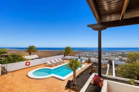 Beautiful villa with private pool and terrace with sea views
