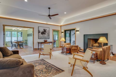 Keene Vacation Rental | 4BR | 4BA | Step-Free Access to Lower Level