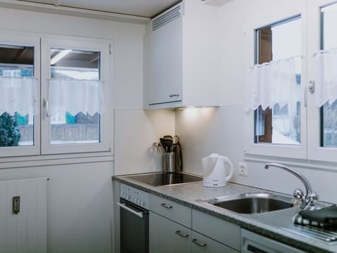 Plant, Sky, Cloud, Building, Tree, Wood, Land Lot, Window, Residential Area, Leisure