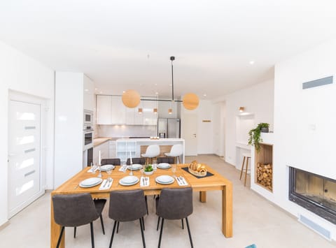 Villa (Five Bedroom Villa) | Private kitchenette | Fridge