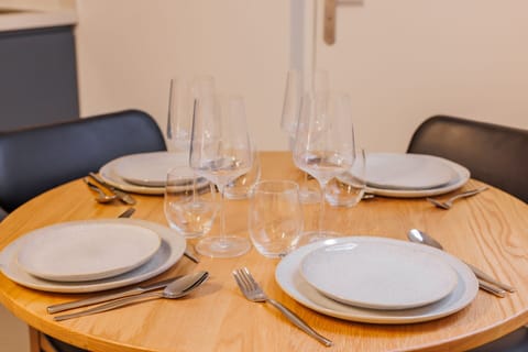 Apartment | Dining