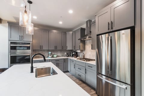 Fully Stocked kitchen