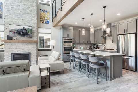 Fully stocked Kitchen