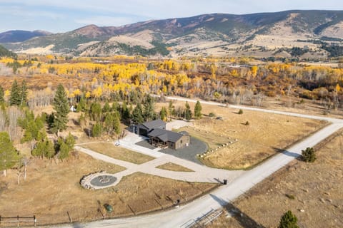 Fall colors surround Aspen Park