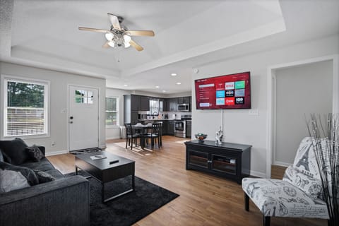 55" SmartTV [ 300mbps Wi-Fi]