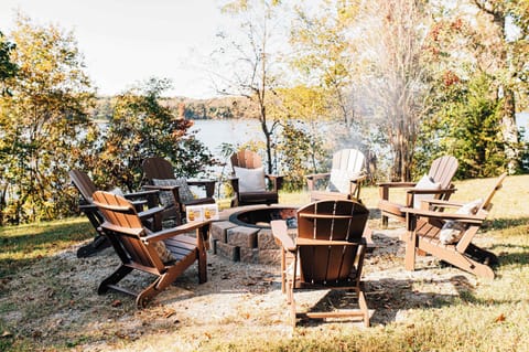 Gather the gang around the firepit! Plenty of seating for all, and our seasoned firewood starts right up! When the sun goes down and the stars come out, this is the place to be.