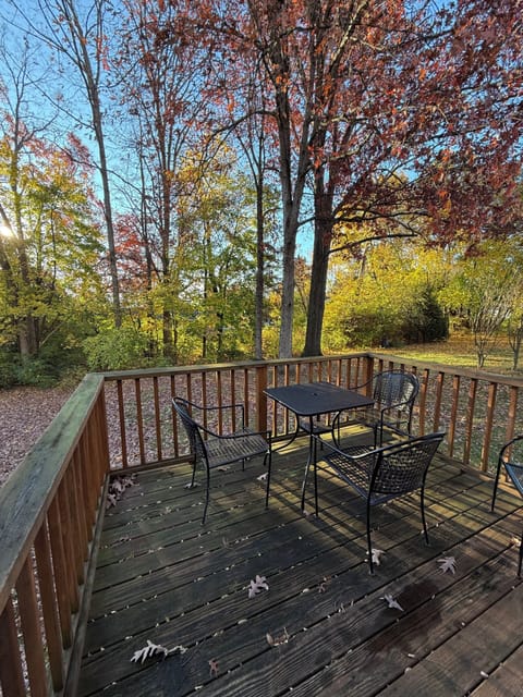 Family Townhome, 2 Bedrooms, Kitchen, Garden View | Terrace/patio