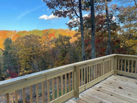 Back Private Deck, fall scene